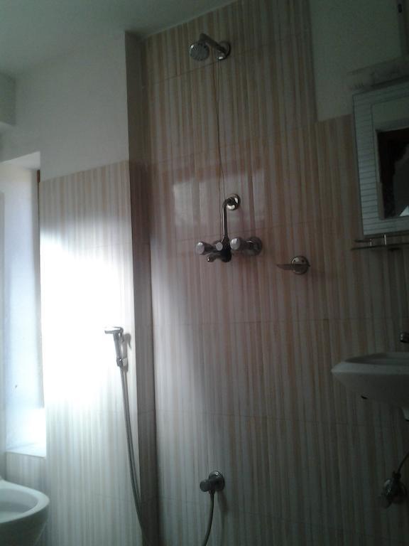 Ajima Guest House بهاكتابور الغرفة الصورة